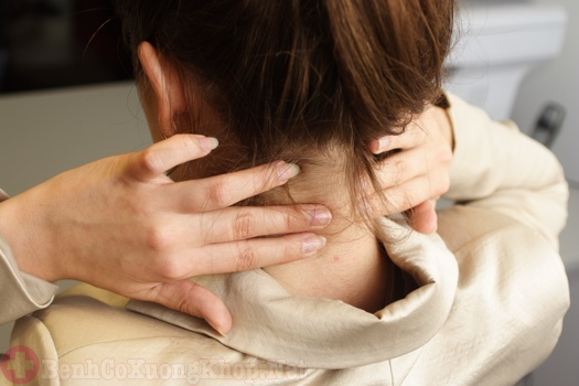 Thường xuyên massage vùng cổ